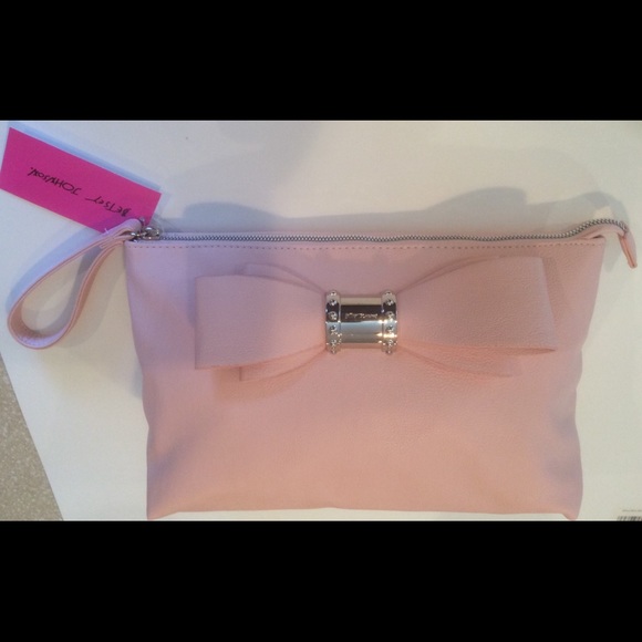 Betsey Johnson Handbags - NWT Authentic Betsey Johnson large bow wristlet